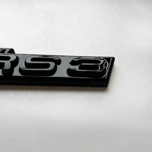 Nouveau logo de calandre de voiture avec vis pour S3 S4 S5 S6 S7 S8 RS3 RS4 RS5 RS6 RS7 RS8 - Product Image 1