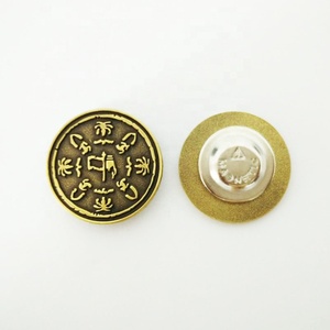 Insignia magnética antigua del <span class=keywords><strong>reino</strong></span> <span class=keywords><strong>de</strong></span> Arabia saudita, broche <span class=keywords><strong>de</strong></span> metal coleccionable con logo del día <span class=keywords><strong>de</strong></span> la fundación, 1727 - Product Image 3