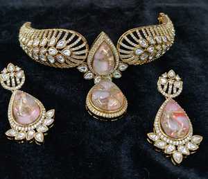 Collier Moissanite Kundan combinaison costume couleur assortie collier de mariage avec boucles d'oreilles - Product Image 4