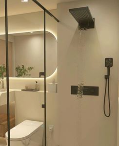 Nouvelle conception moderne, meuble-lavabo mural haut de gamme en bois massif et MDF, avec miroir LED et lavabo, résistant à l'eau, idéal pour appartement - Product Image 6
