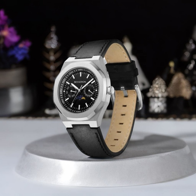 Innovative OEM Fashion Quartz Men's Stainless Steel Chronograph Moonphase Dress Watch Silicone Water Resistant Customizable Logo