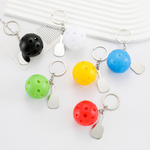 PE nhựa đầy màu sắc <span class=keywords><strong>Mini</strong></span> pickleball <span class=keywords><strong>Keychain</strong></span> pickleball bóng Móc chìa khóa biểu tượng tùy chỉnh pickleball chủ chốt - Product Image 6