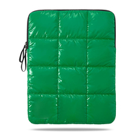Étui pour ordinateur portable en nylon matelassé portable, housse souple rembourrée pour ordinateur portable de 13, 14, 15,6 pouces, housse pour ordinateur portable pour l'hiver, plus douce pour la portabilité