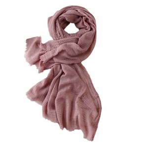 Productos más vendidos Estilo de moda Fantástico Admirable Color liso Venta al por mayor Hijab de algodón arrugado musulmán - Product Image 5