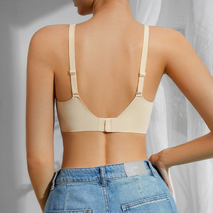 Sujetador deportivo de gel elegante para mujer de talla grande, ligero, sin costuras, con realce de espalda, sexy, sin aros, transpirable, copa 3/4 lateral - Product Image 4