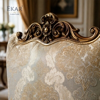 Chaise de salle à manger en damassé à motifs médaillon baroques |   Chaise d'appoint classique française de luxe dorée - EKAR FURNITURE
