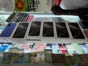 โทรศัพท์มือสองคุณภาพสูงสำหรับ Phone 16 Pro Max รองรับซิมคู่ รุ่นจีน/อเมริกา ปลดล็อคแล้ว ความจุ 128GB 256GB สมาร์ทโฟน 5G ระบบ <span class=keywords><strong>iOS</strong></span> ของแท้ - Product Image 3