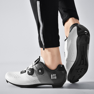 <span class=keywords><strong>Scarpe</strong></span> da Ciclismo per <span class=keywords><strong>Bici</strong></span> da Strada e <span class=keywords><strong>Mountain</strong></span> <span class=keywords><strong>Bike</strong></span> Calzature da Bicicletta con Chiusura a Bottone Uomo Donna Low-Top Slip-On Sneaker Sportive in Ecopelle - Product Image 6