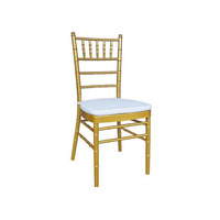 Chaises Napoléon empilables modernes en acrylique et en métal pour les restaurants en plein air et les banquets de mariage.