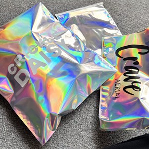 Bolsas de Envío de Correo de Poliéster Holográficas Láser, Autoadhesivas, de Aluminio Metálico Brillante con Logotipo Personalizado - Product Image 5
