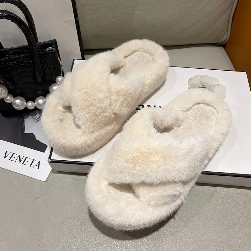 Manufacturer wholesale fashion popular custom fuzzy slippers thick sole large size female teddy curly memory foam