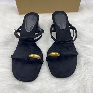 รองเท้าส้นเตี้ยแบบเปิดนิ้วเท้าสไตล์เรโทรสำหรับผู้หญิง สายรัดบาง สไตล์โรมัน เหมาะสำหรับใส่กลางแจ้ง - Product Image 1