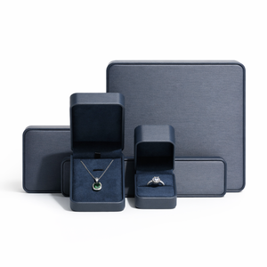 Boîte à bijoux de luxe personnalisée en cuir PU avec couvercle rabattable, insert en velours, estampage à chaud, logo personnalisé, vente en gros d'usine - Product Image 4