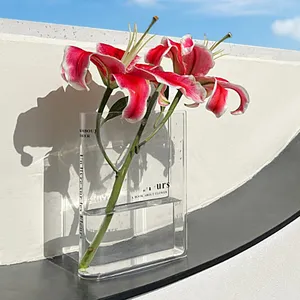 透明独立式亚克力Lucite书架装饰花卉花瓶，用于家庭办公装饰。