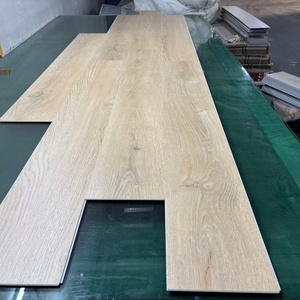 Pavimentazione in PVC Vinilico Effetto Legno Impermeabile da 3mm per Campi da Basket - Product Image 6