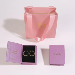 Caja de regalo rectangular de cartón con cierre magnético ecológico para pulseras del Día de San Valentín - Empaque impreso personalizado - Product Image 6