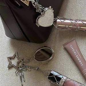 Estuche para pintalabios, llavero con forma de corazón, espejo de <span class=keywords><strong>maquillaje</strong></span>, soporte para bálsamo labial, llavero, llaves de coche, llaveros de Metal, bolsa para pintalabios para <span class=keywords><strong>mujer</strong></span>, regalo - Product Image 4