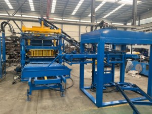 Macchina Automatica Idraulica per la Produzione di Blocchi Cavi in Calcestruzzo con Motore e Pompa - Product Image 6