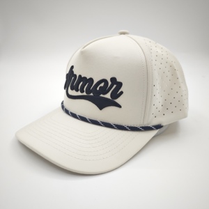 Gorras Deportivas Personalizadas Resistentes al Agua, de 5 Paneles, de Poliéster, con Diseño de Leopardo, Bordado Deportivo, Corte Láser, Perforadas, con Visera Curva y Cierre a Presión - Product Image 3