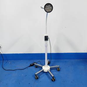 Lampe chirurgicale mobile à LED haute luminosité sans ombre pour examen en <span class=keywords><strong>bloc</strong></span> <span class=keywords><strong>opératoire</strong></span>, hôpital, clinique, chirurgie mineure, examen dentaire et ORL - Product Image 1