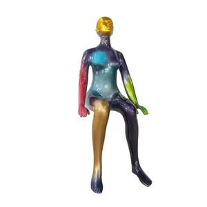 आधुनिक अनुकूलित सार रंगीन राल मानव प्रतिमा होटल प्रदर्शनी क्षेत्र सजावट फाइबरग्लास मूर्तिकला
