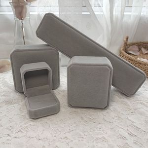 Caja de Joyería Rectangular de Terciopelo Estilo Ins, Clásica, Lisa y con Relieve, para Collares, Pendientes, Anillos y Pulseras - Product Image 6