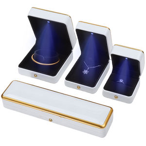 ネックレスブレスレットリングジュエリーボックスLedライトカスタム高级PUレザープラスチック白エンバラージBijoux Avecロゴ - Product Image 6