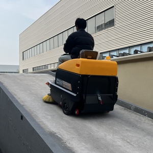 C100 công nghiệp điện mới đi xe trên sàn làm sạch quét - Product Image 3