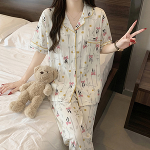 Vendita all'ingrosso di pigiami estivi da donna in stile coreano boho-chic: top a maniche corte e pantaloni lunghi in tessuto stropicciato - Product Image 4