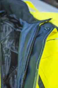 เสื้อแจ็คเก็ตนิรภัยสะท้อนแสงแบบกันน้ำสำหรับงานก่อสร้างและจราจร OEM/ODM คุณภาพสูงสำหรับฤดูหนาว - Product Image 4