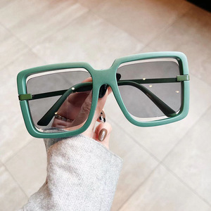 แว่นกันแดดกรอบสี่เหลี่ยมสีชมพูผู้หญิงแฟชั่นน้ำหนักเบาเลนส์พีซีประเภท 3 แว่นกันแดดสำหรับงานปาร์ตี้ชุดเวที - Product Image 5