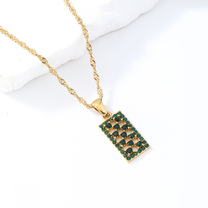 Collar con etiquetas rectangulares de circonia cúbica cuadrada hueca Avenida de cristal Rosa verde de acero inoxidable de diseño creativo - Product Image 1