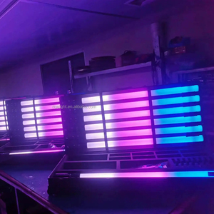 Tubo de Luz LED Pixel RGB 3 en 1 Inalámbrico para Exteriores, con Rotación Vertical de 360 Grados y Control por Aplicación - Product Image 1
