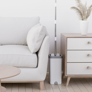 Serpillère auto-nettoyante à manche en acier avec balai plat et seau, grande taille, pour nettoyage des sols humides et secs, avec tampon microfibre et système mains libres 360° Magic - Product Image 6