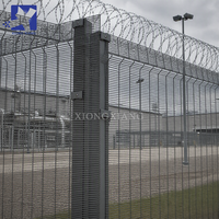 Clôture en treillis métallique de sécurité 358, panneaux en acier galvanisé anti-escalade pour la protection des périmètres de prisons, écoles et zones industrielles