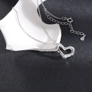 925 plata esterlina Irregular <span class=keywords><strong>desigual</strong></span> ahuecado amor corazón colgante chapado en oro collares mujeres Día de San Valentín presente - Product Image 3