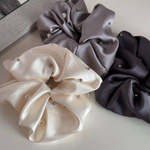 Offre Spéciale : Accessoires Cheveux Coréens pour Femmes – Chouchous en Tissu, Grands Chouchous en Satin, Élastiques à Cheveux avec Perles – Vente en Gros - Product Image 3