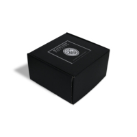 Boîtes en carton ondulé noir sur mesure avec impression de logo pour l'emballage de chapeaux, de vêtements et de chaussures, boîte d'expédition rigide