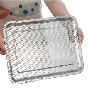 Bandeja de drenaje perforada de acero inoxidable, rectangular, para preparar y servir alimentos, para uso en la cocina. - Product Image 5