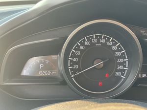 รถยานพาหนะมือสองรถโรงเรียน2.0L CX4รถมาสด้าออนไลน์2018คัน