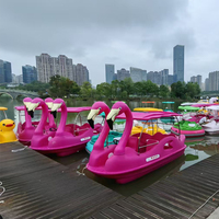 Bateau électrique personnalisé avec logo pour parc aquatique, bateau de divertissement aquatique à double tête de cygne pour enfants et adultes