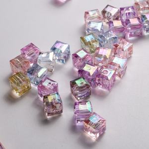 Cuentas Acrílicas Transparentes Cuadradas de 8 mm para Hacer Pulseras, Cuentas Sueltas para Diseño Perforado, Cuentas de Plástico y Lucite - Product Image 6