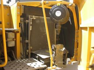 Pelle Volvo EC140 moyenne d'occasion suédoise véritable 300 heures Machines de construction Terrassement Moteur Pompe Roulement de haute qualité - Product Image 6