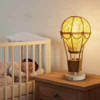 Lampe de table créative en rotin en forme de montgolfière, veilleuse pour chambre d'enfant, lumière chaude LED à intensité variable, alimentée par piles