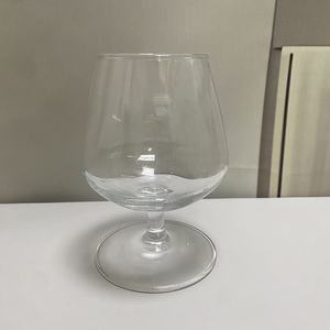 Chope <span class=keywords><strong>à</strong></span> <span class=keywords><strong>bière</strong></span> <span class=keywords><strong>belge</strong></span> classique de 16 oz en forme de tulipe, <span class=keywords><strong>verre</strong></span> personnalisable - Product Image 1