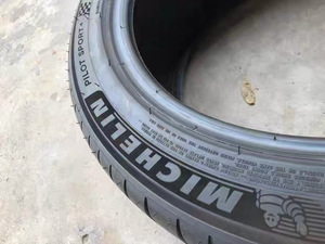 <span class=keywords><strong>ยาง</strong></span>สำหรับมิชลิน/คอนติเนนทัลมือสองได้ทุกขนาด225/<span class=keywords><strong>40R18</strong></span> 235/245/255/265/275 285 305 <span class=keywords><strong>315</strong></span> 35 30 40 45 50 R17 R18 R23 R20 R19 - Product Image 5