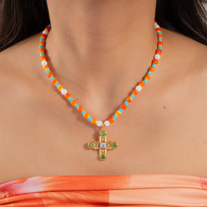 ベストセラーのクロスとヤシの木のペンダントネックレス、ビーズ付き、316Lステンレススチール製、18Kゴールドメッキ、スタイリッシュで防水のジュエリー - Product Image 5