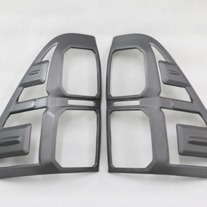 Oferta Especial: Cubierta de Luz Trasera ABS, Accesorios para Automóviles Toyota Hilux Revo 2015 - Product Image 5