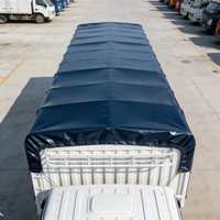 Tissu de bâche de camion en PVC tissé 620 GSM pour les couvertures de véhicules de transport, protection fiable pour le transport en extérieur