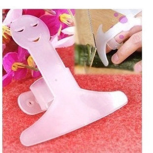 Smiley Face Hand Guard For Vegetable Cutter Transparent Plastic Safety Protector Kitchen Knife Accessory - Product Image 2